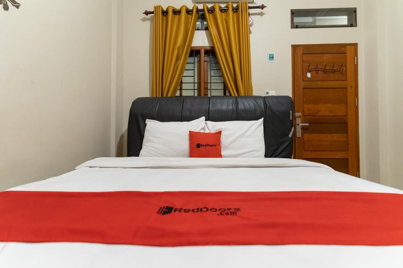 Reddoorz At Joyce Guest House メダン エクステリア 写真
